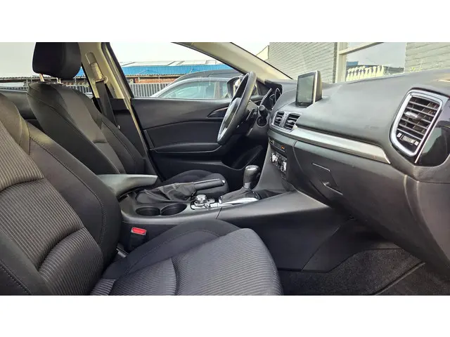 Mazda 3 2.0 SkyActiv-G 120 Sports-Line 2015 Benzine 15