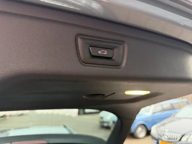 BMW 3 Serie Touring 330i xDrive M-Sport 2025 Benzine 22