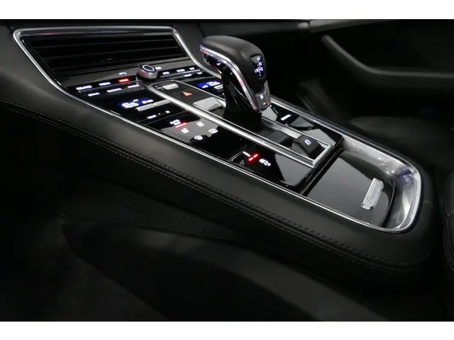 Porsche Panamera 2.9 4 E-Hybrid 2017 Hybride Benzine 31