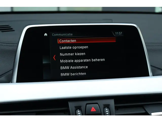 BMW X2 sDrive20i Executive 2018 Benzine 23