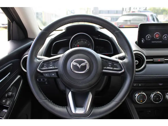 Mazda 2 1.5 Skyactiv-G Luxury 2021 Benzine 19