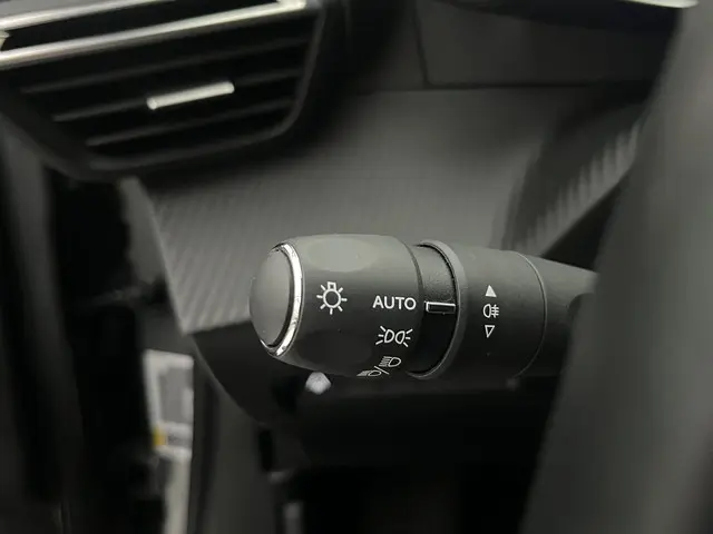 Peugeot e-2008 EV GT 54 kWh Automaat 2024 Elektrisch 23
