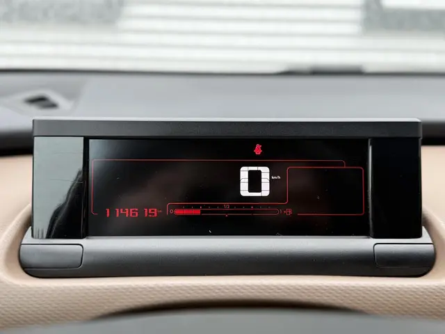 Citroën C4 Cactus 1.2 PureTech Shine 2016 Benzine 19