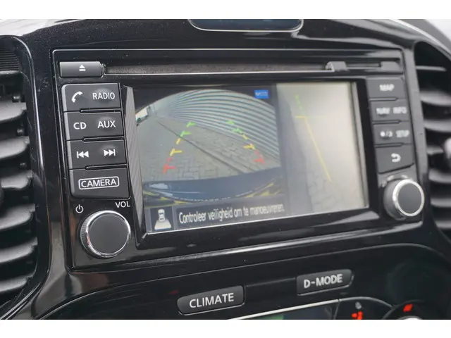 Nissan Juke 1.2 DIG-T S/S Connect Edition 2015 Benzine 17