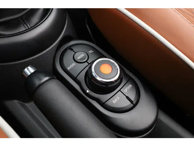 MINI Cooper Cabrio Mini 1.5 - JCW Pakket 2016 Benzine 21