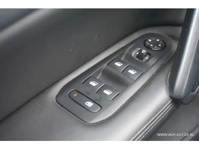 Peugeot 308 SW 1.2 e-THP Première 2014 Benzine 18