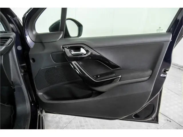 Peugeot 208 1.2 PureTech Signature 2019 Benzine 33