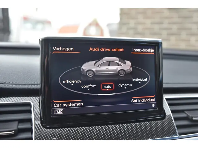Audi A8 4.0 TFSI S8 quattro Pro Line+ 2013 Benzine 32