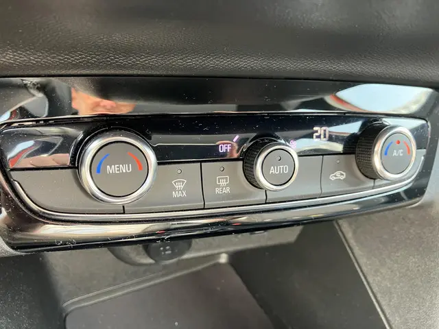 Opel Corsa-e Elegance 50 kWh 2022 Elektrisch 18