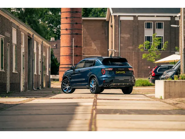 Lynk & Co 01 1.5 Plug-in Hybrid 2023 Hybride Benzine 3