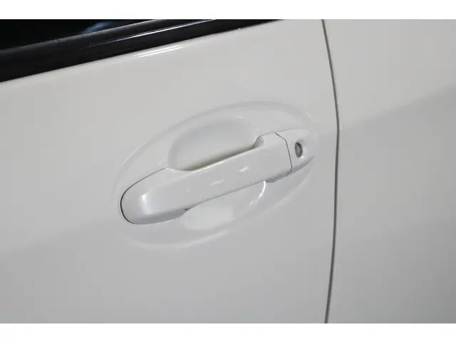 Toyota Yaris 1.5 Hybrid Trend 2016 Hybride Benzine 8