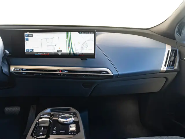 BMW iX xDrive40 2022 Elektrisch 9