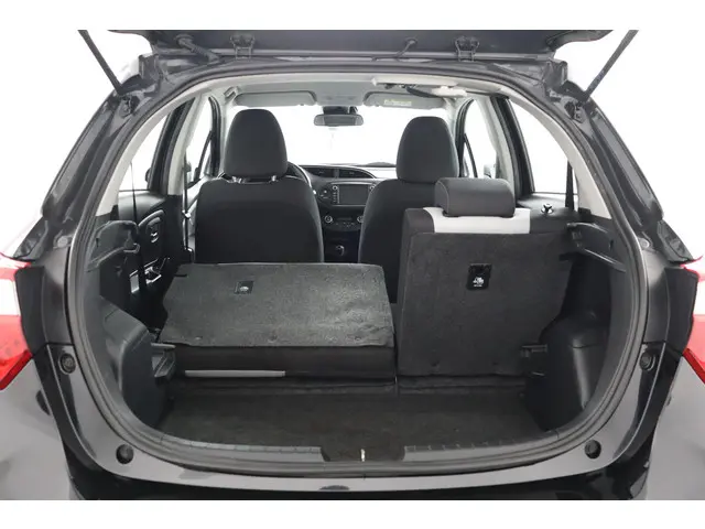 Toyota Yaris 1.5 Hybrid Design 2018 Hybride Benzine 25