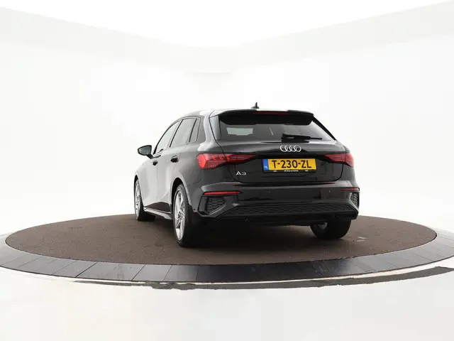 Audi A3 Sportback 30 TFSI S edition 2023 Benzine 8