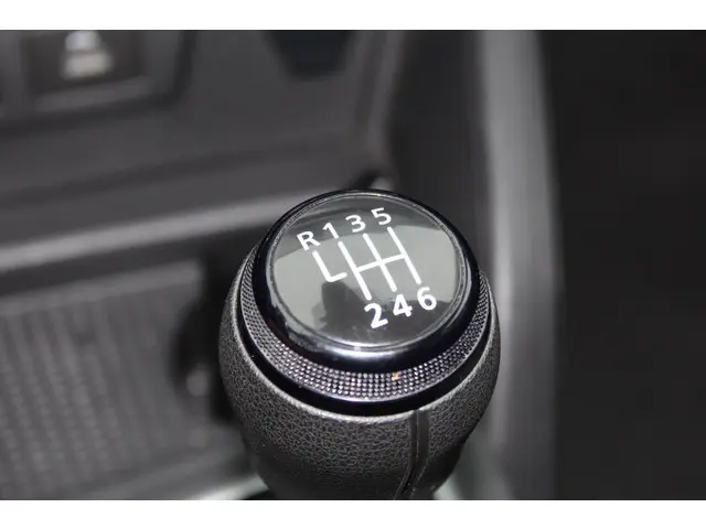 Dacia Duster 1.3 TCe 130 Journey 2023 Benzine 27