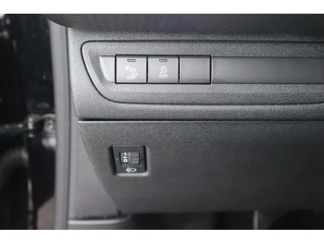 Peugeot 2008 1.2 PureTech Blue Lion 2016 Benzine 21