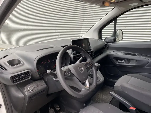 Opel Combo 1.5D L1H1 Edition 2022 Diesel 10