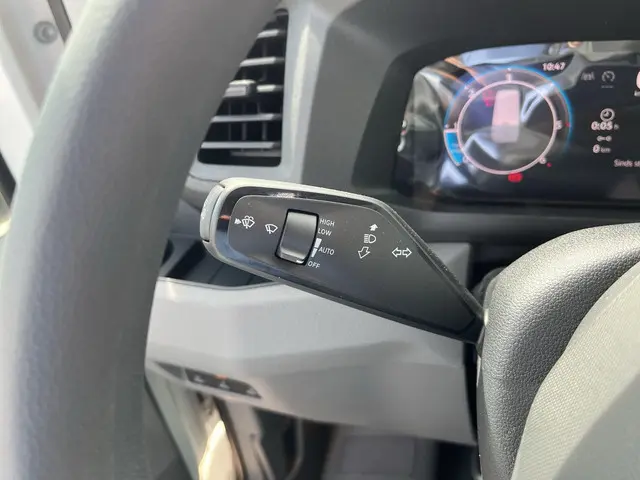 Volkswagen Crafter 35 2.0 TDI L4H3 2024 Diesel 16