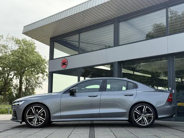 Volvo S60 3
