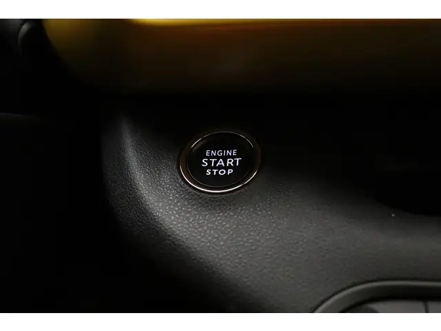 Jeep Avenger Summit 54 kWh 2025 Elektrisch 33