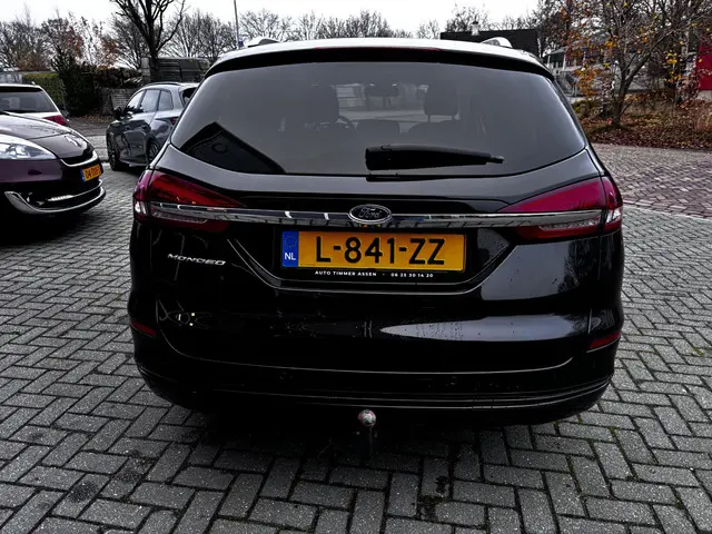 Ford Mondeo Wagon 1.5 ST Line 2018 Benzine 6