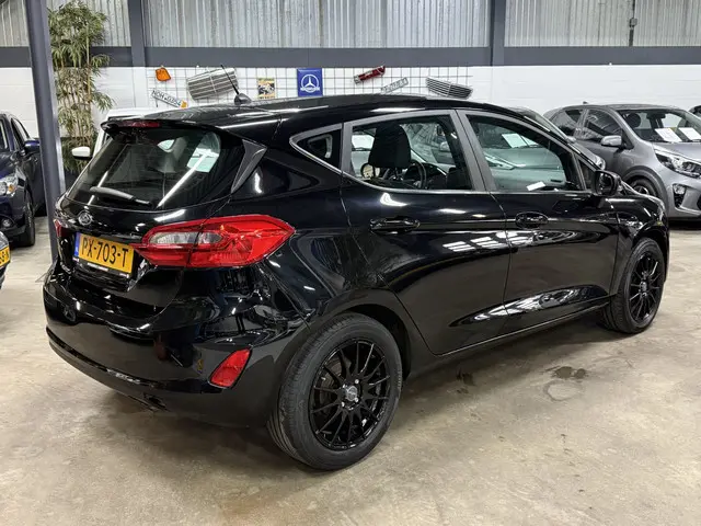 Ford Fiesta 1.1 Trend // Airco // Navi // LM velgen 2017 Benzine 3