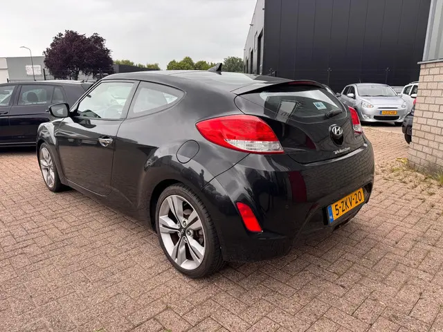 Hyundai Veloster 1.6 GDI i-Catcher 2012 Benzine 3