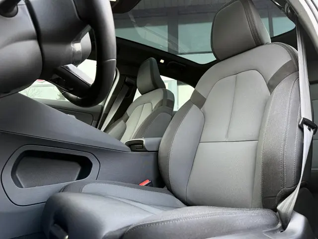 Polestar 2 Long Range Dual Motor AWD 2022 Elektrisch 11