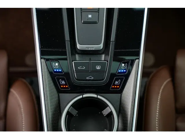 Porsche 911 3.8 Turbo S 2023 Benzine 16