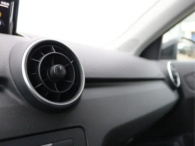 Audi A1 Sportback 1.0 TFSI Adrenalin 2015 Benzine 46