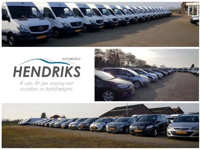 Mercedes-Benz Sprinter 315 1.9 CDI L3 H2 RWD 2023 Diesel 31