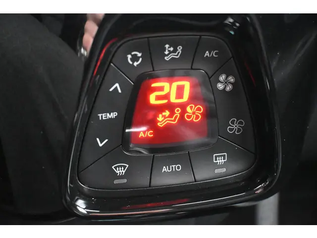 Peugeot 108 1.0 e-VTi Allure 2019 Benzine 17