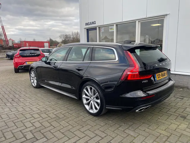 Volvo V60 2.0 T5 Momentum 2019 Benzine 6