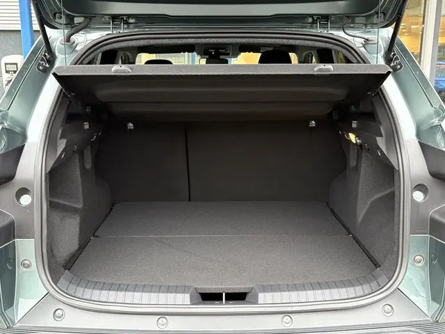 Dacia Duster 1.6 Hybrid Journey 2025 Hybride Benzine 9