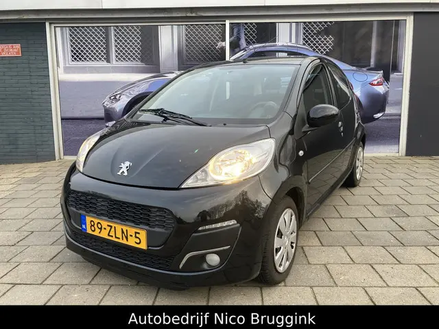 Peugeot 107 1.0 Active 2013 Benzine