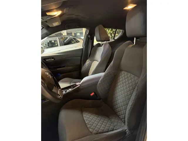 Toyota C-HR 1.8 Hybrid Bi-Tone 2021 Hybride Benzine 10