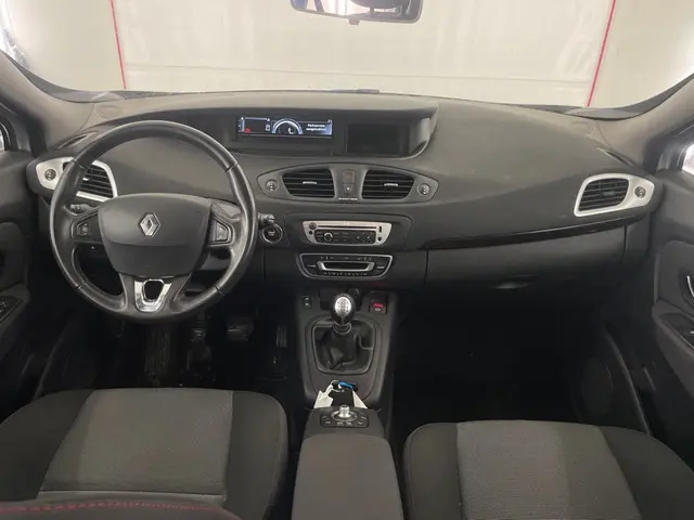 Renault Scénic 1.2 TCe Expression 2013 Benzine 6