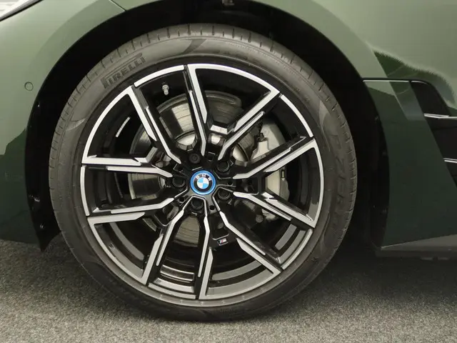 BMW i4 eDrive40 2023 Elektrisch 6