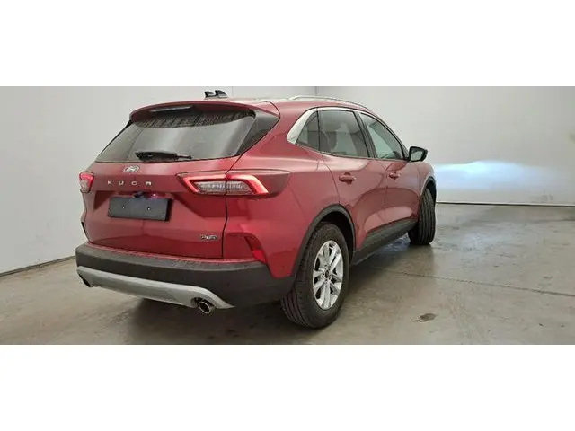 Ford Kuga 2.5 PHEV Titanium 2024 Hybride Benzine 4