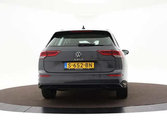 Volkswagen Golf Variant 1.0 Tsi 110pk Life 2023 Benzine 21