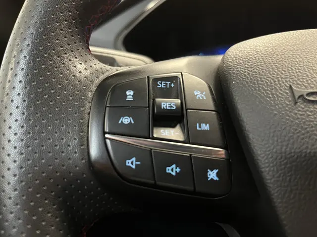 Ford Kuga 2.5 PHEV ST-Line X 2022 Hybride Benzine 40