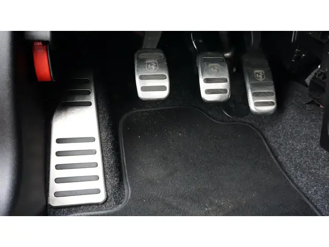 Abarth 595 1.4 T-Jet 145pk 2019 Benzine 25