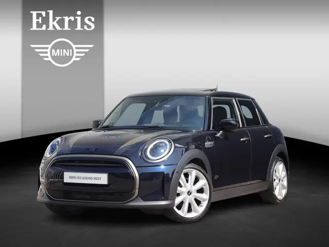 MINI 5-Deurs Cooper 2023 Benzine