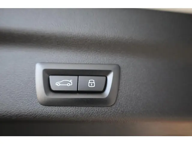 BMW X1 sDrive18i 2022 Benzine 27