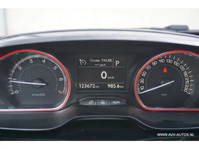 Peugeot 2008 1.2 PureTech GT-Line Automaat 2019 Benzine 13