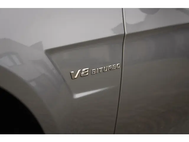 Mercedes-Benz E-Klasse Estate AMG 63 4MATIC 2014 Benzine 34