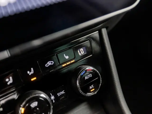 Škoda Superb Combi 1.5 TSI ACT Sport Deluxe 2020 Benzine 10