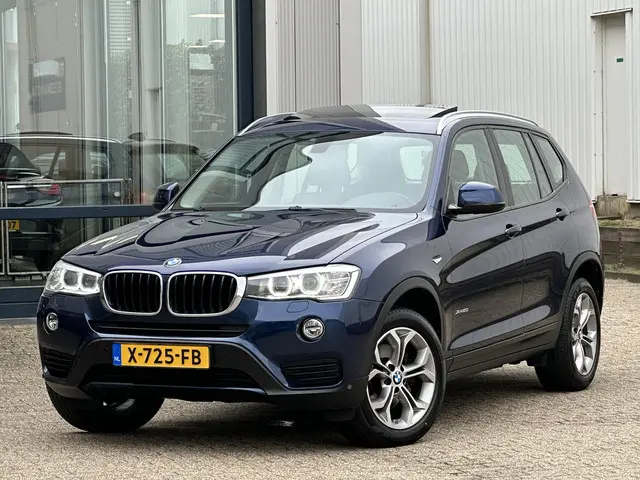BMW X3 xDrive20i High Executive 2014 Benzine 8