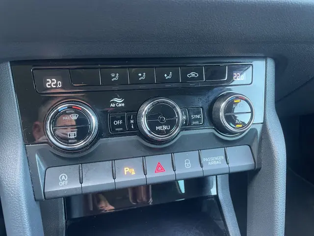 Škoda Karoq 1.0 TSI Clever Edition 2019 Benzine 20