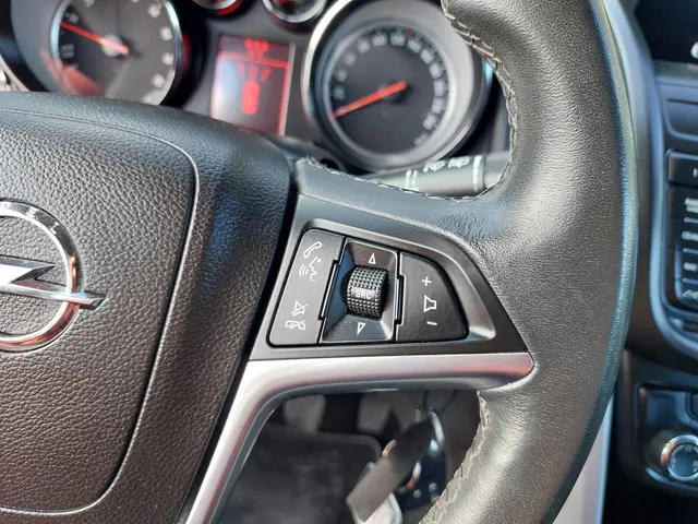 Opel Zafira Tourer 1.4 Design Edition 7p. 2014 Benzine 19